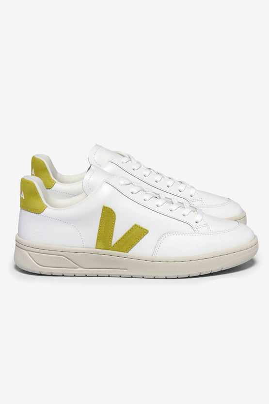 Veja V-12 Leather - Extra White Liquor