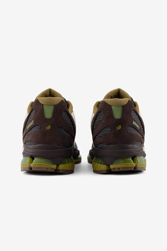New Balance U18904AS - Linen with Pumpernickel