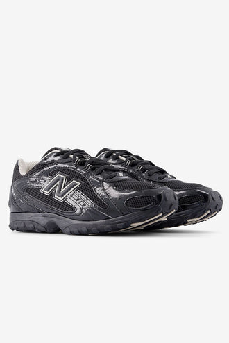 New Balance U204LMRA - Black with Timberwolf