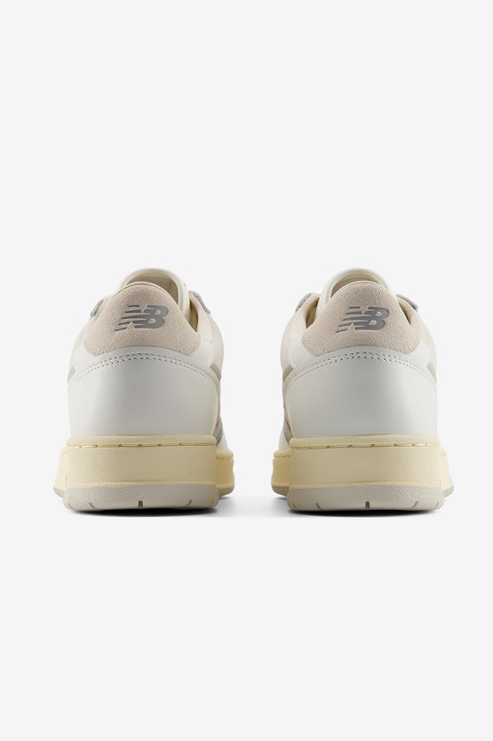New Balance U950384 - Angora with Shipyard