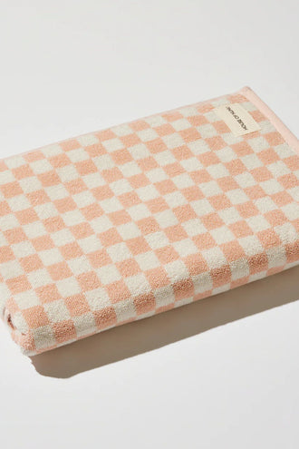 House Of Nunu Bath Towel - Pink Check