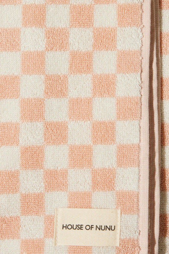 House Of Nunu Bath Towel - Pink Check