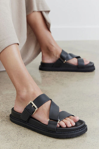 La Tribe Aki Slide - Black