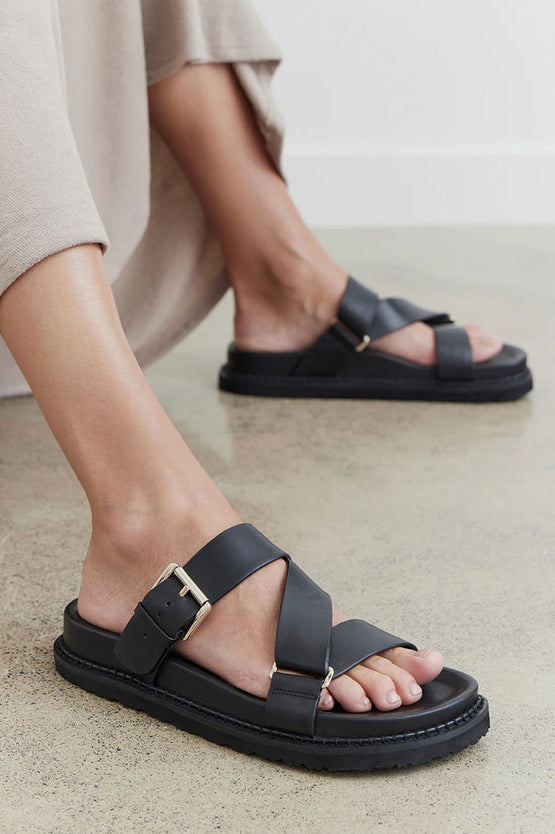 La Tribe Aki Slide - Black