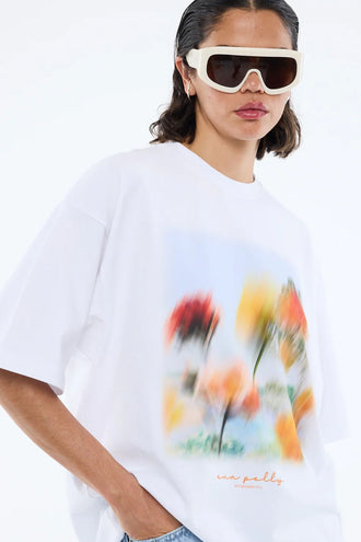 Ena Pelly Blurred Daisy Frame Tee - White