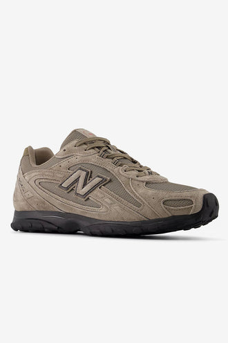 New Balance U204L3K9 - Thunder Brown with Black and Shadow Red