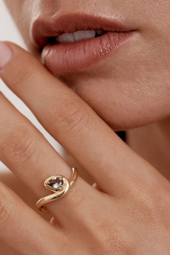 By Charlotte Embrace Growth Ring - Gold