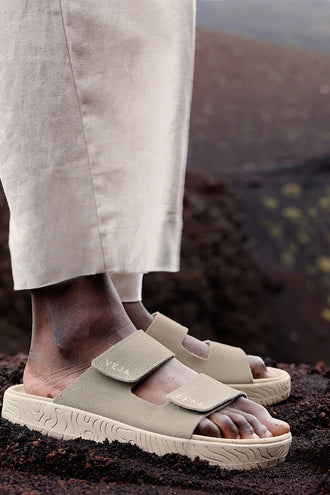 Veja Etna Suede - Taupe Almond