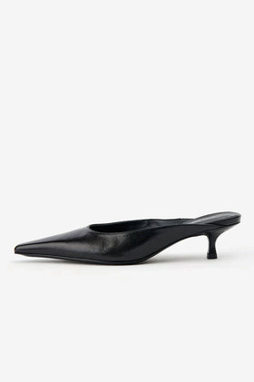 Alias Mae Geneva Heel - Black Crinkle