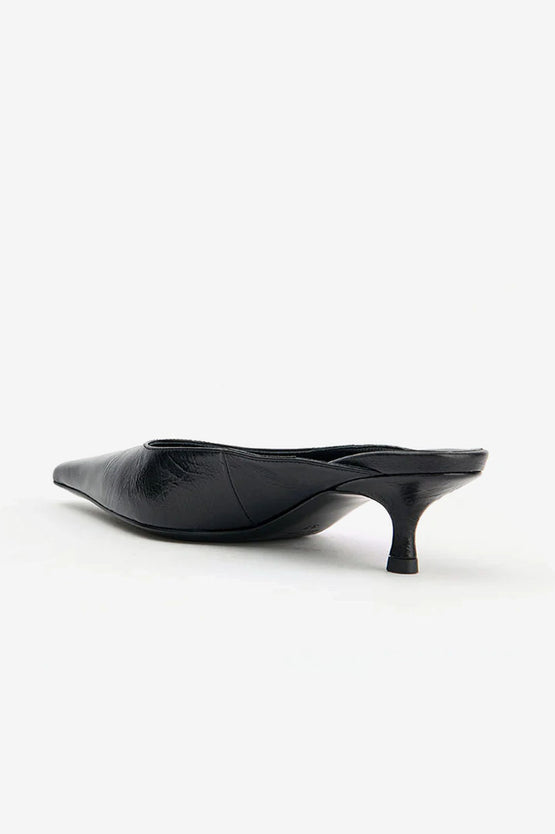 Alias Mae Geneva Heel - Black Crinkle