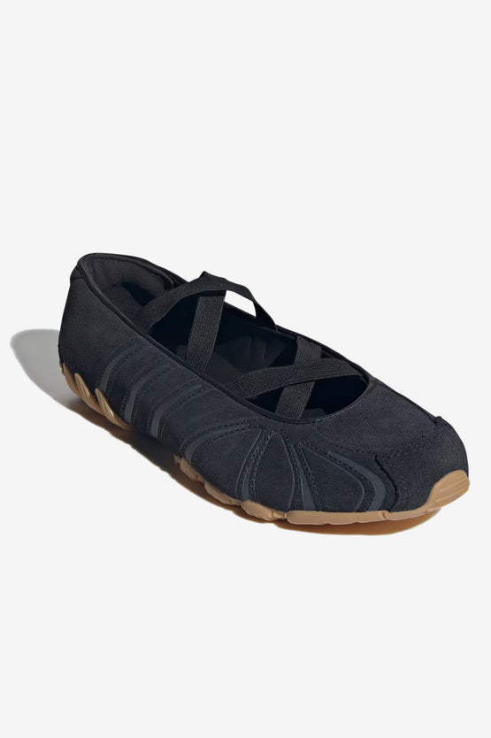 Adidas Ghost Sprint Ballet - Core Black / Core Black / Gum