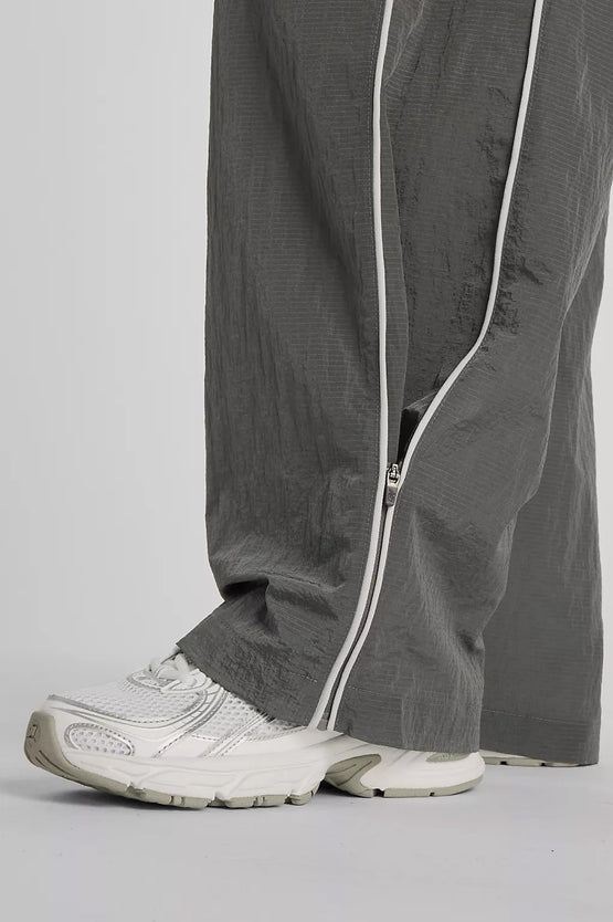 New Balance Sport Legacy Pant - Grey
