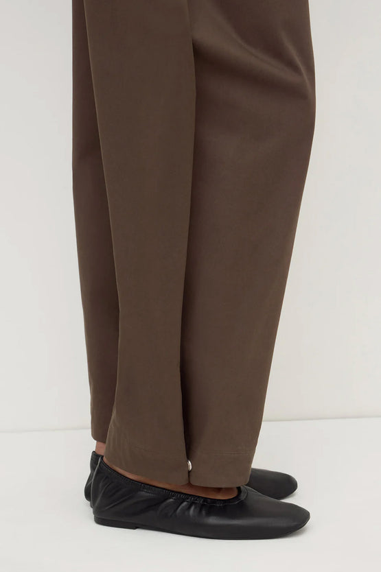 Assembly Jasmine Barrel Pant - Military