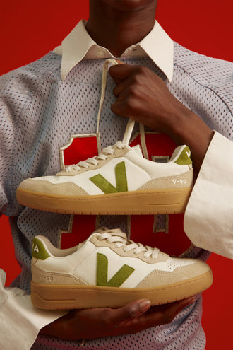 Veja V-90 O.T - Pure Kiwi Almond Natural
