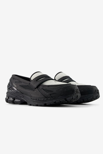 New Balance U19068G9 - Black with Angora