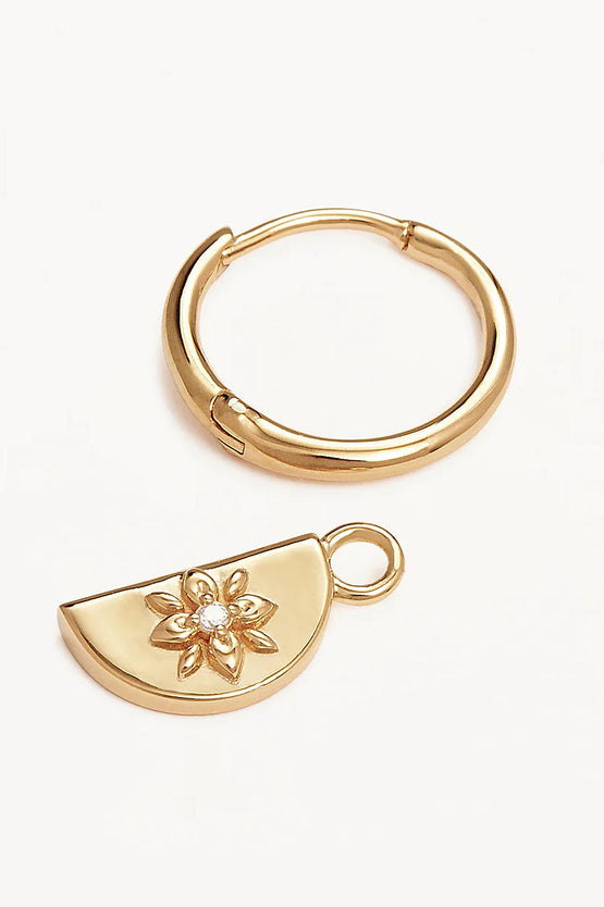 By Charlotte Lotus Hoops - Gold