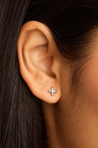 By Charlotte Live In Light Studs - Silver