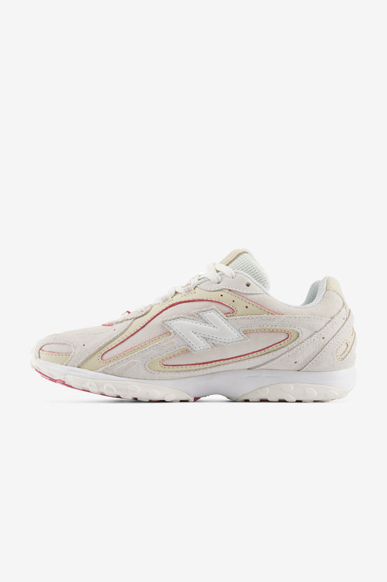 New Balance U204LSC - Sea Salt With Bone and Pink Eraser