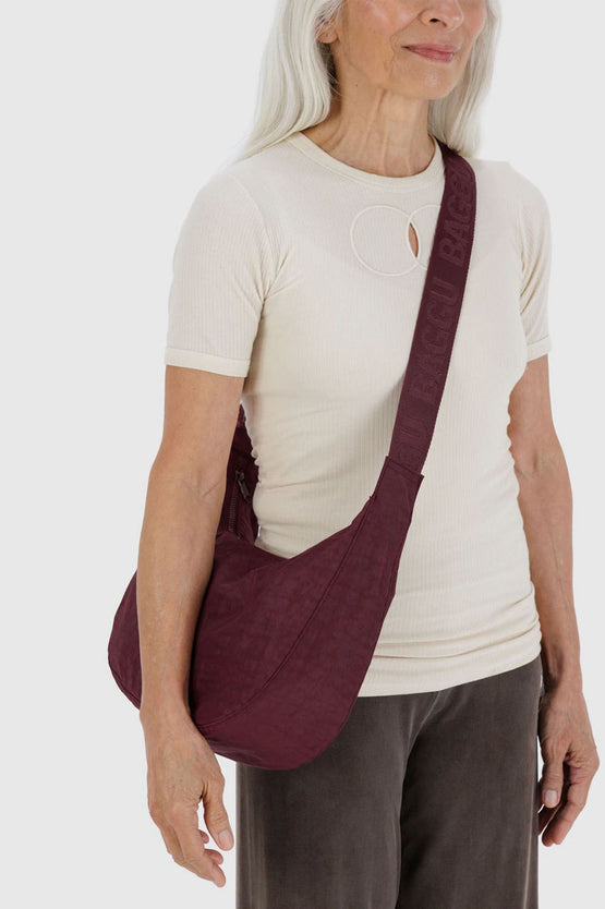 Baggu Medium Nylon Crescent Bag - Mahogany