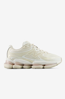 New Balance U20004PO - Linen with Sea Salt and Timberwolf