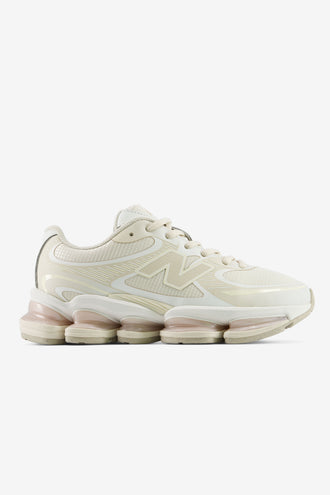 New Balance U20004PO - Linen with Sea Salt and Timberwolf