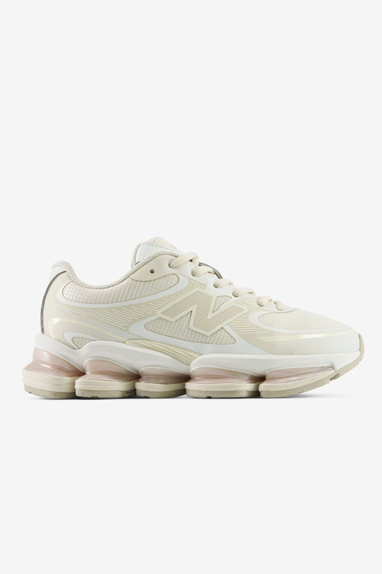 New Balance U20004PO - Linen with Sea Salt and Timberwolf