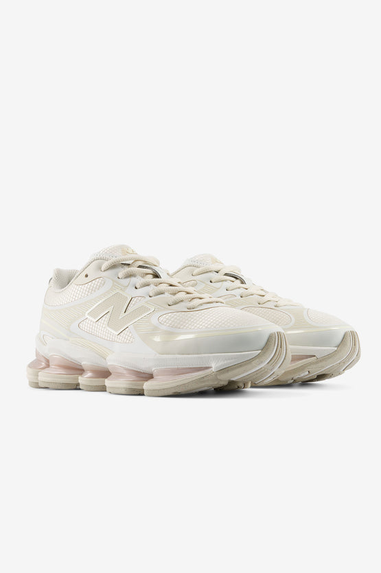 New Balance U20004PO - Linen with Sea Salt and Timberwolf