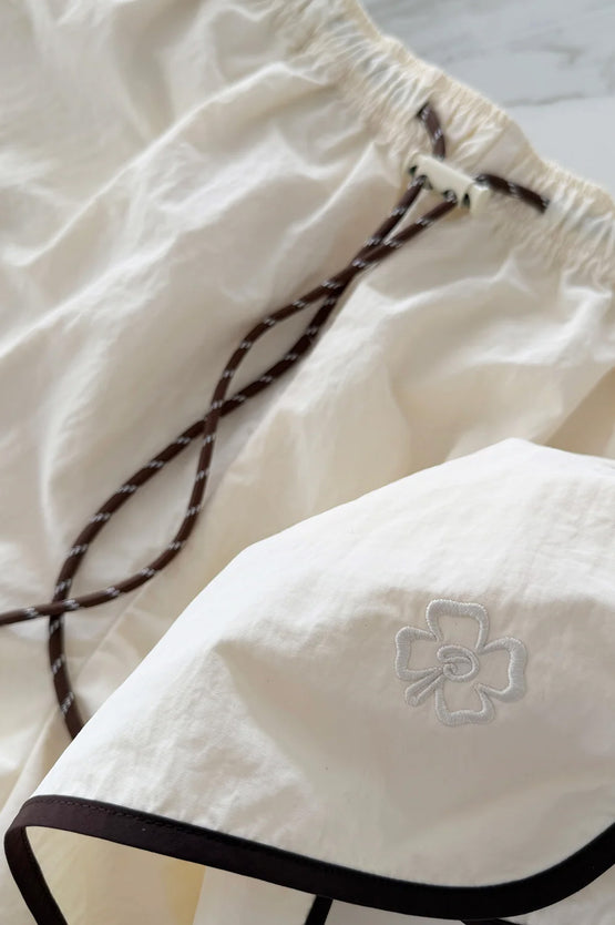 Dear Dylan Rally Short - Cream/Cocoa