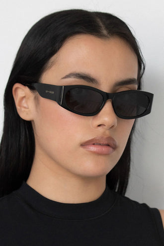 Lu Goldie Romy Sunglasses - Black