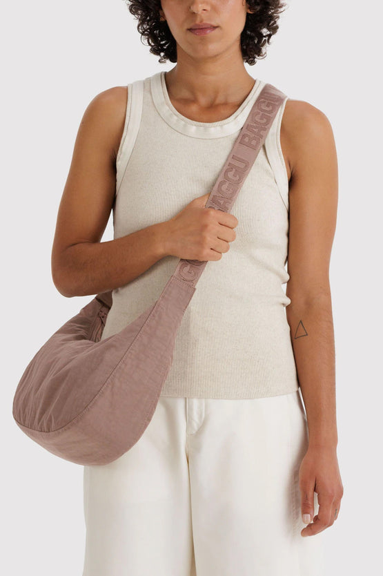 Baggu Medium Nylon Crescent Bag - Toasted Almond