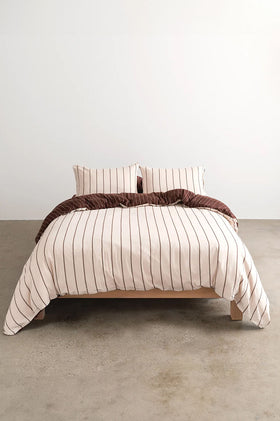 Hommey Quilt Cover - Vanilla / Mahogany