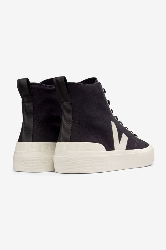 Veja Wata II Canvas - Black Pierre