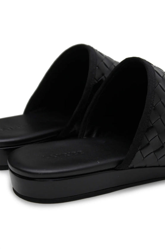 La Tribe Woven Slip On - Black
