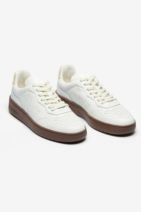 Veja V-90 ZZ - White Pierre Almond