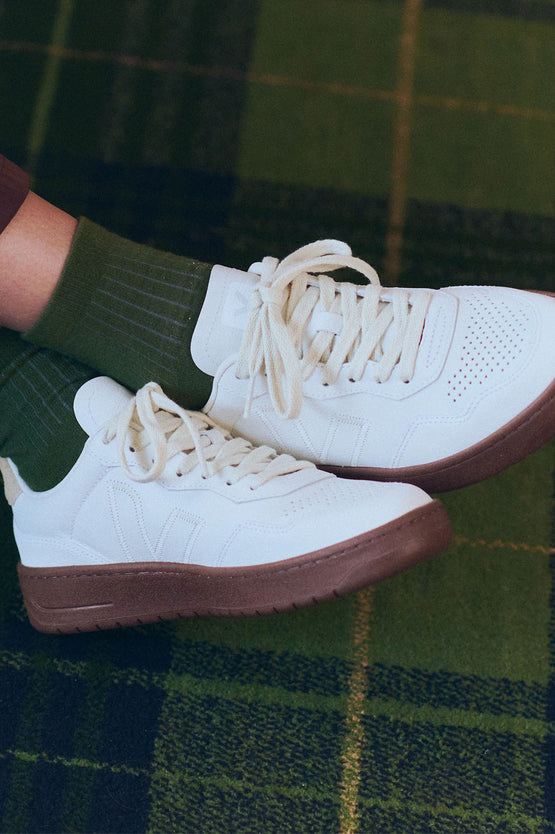 Veja V-90 ZZ - White Pierre Almond
