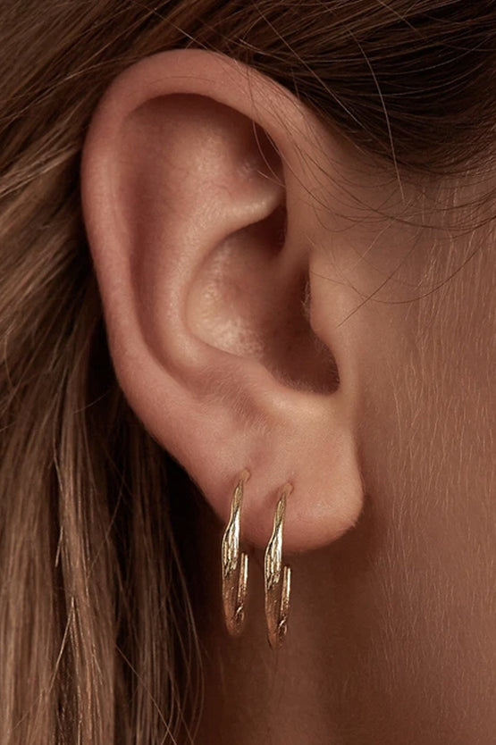 By Charlotte Devotion Hoops - Silver